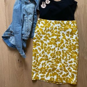 Loft Mustard Floral Pencil skirt size 0
